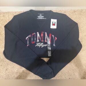 “New” Tommy Hilfiger Navy Sweatshirt sizeM&L